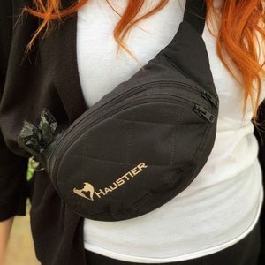 Borsa per dolcetti per cani nera con dispenser per sacchetti di cacca / Elegante marsupio da passeggio per cani / Custodia per dolcetti da addestramento per cani resistente all&#39;acqua