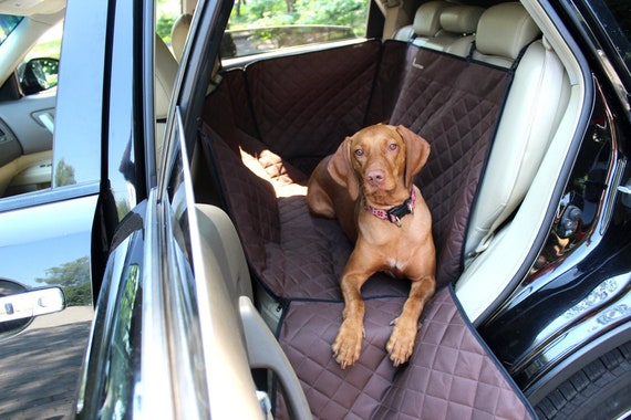 Housse de siège auto pour chien marron avec protection de porte