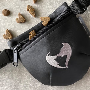 Waterproof Dog treat bag Eco leather Dog training treat pouch Dog treat bum bag Puppy treat pouch Waist dog treat holder Black