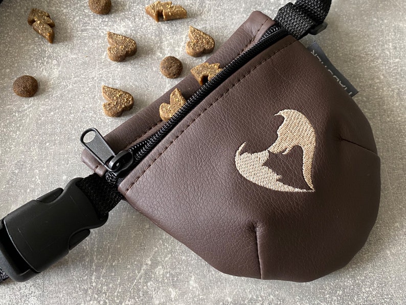 Waterproof Dog treat bag Eco leather Dog training treat pouch Dog treat bum bag Puppy treat pouch Waist dog treat holder Chocolate