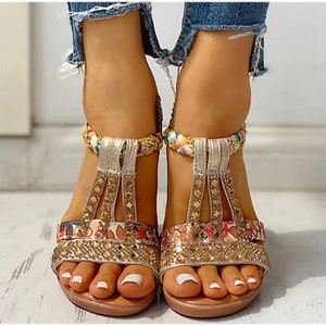 Sandales pour femmes Chaussures compensées bohèmes d'été Gladiateur en cristal Rome pour femme Bande élastique décontractée pour femme Or