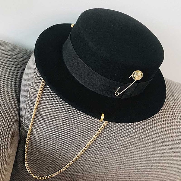 Fedora Hat-Retro Wool Felt Hat-Women European Punk Chain Novelty Flat Top Hats-Men Street Fashion Wild Trend cap