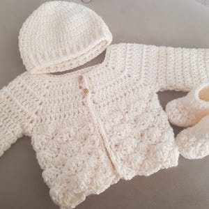 Welcome Home Baby Girl Gift Set - Crocheted Baby Girl Cardigan Set 0-3 months - Baby Girl Cream Cardigan Gift Set - Baby Shower Gift Set