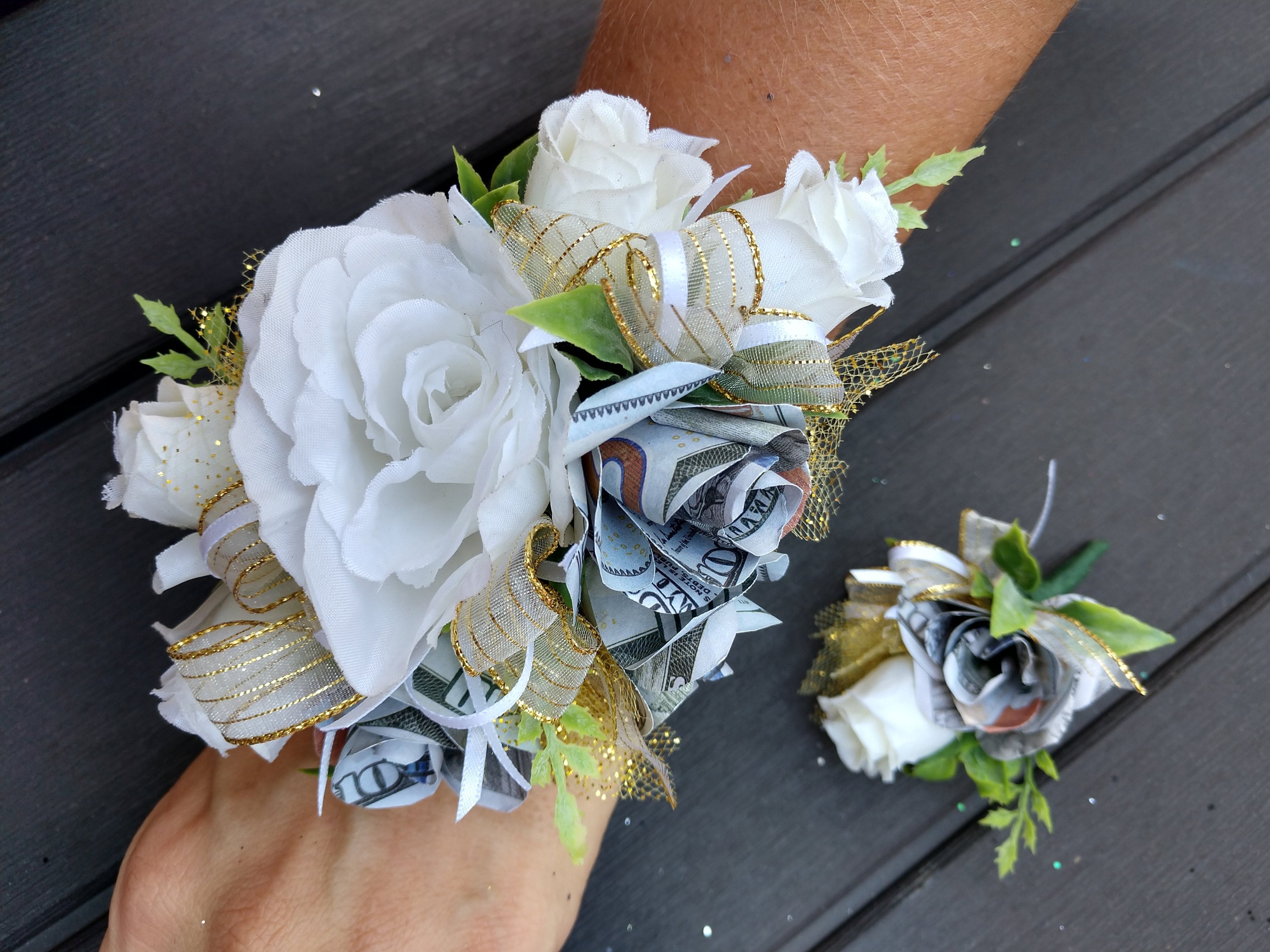 Custom Cash Rose Boutonniere And Corsage Amazon.com: Ansuma White Rose Flower Wrist Corsage  main image 2