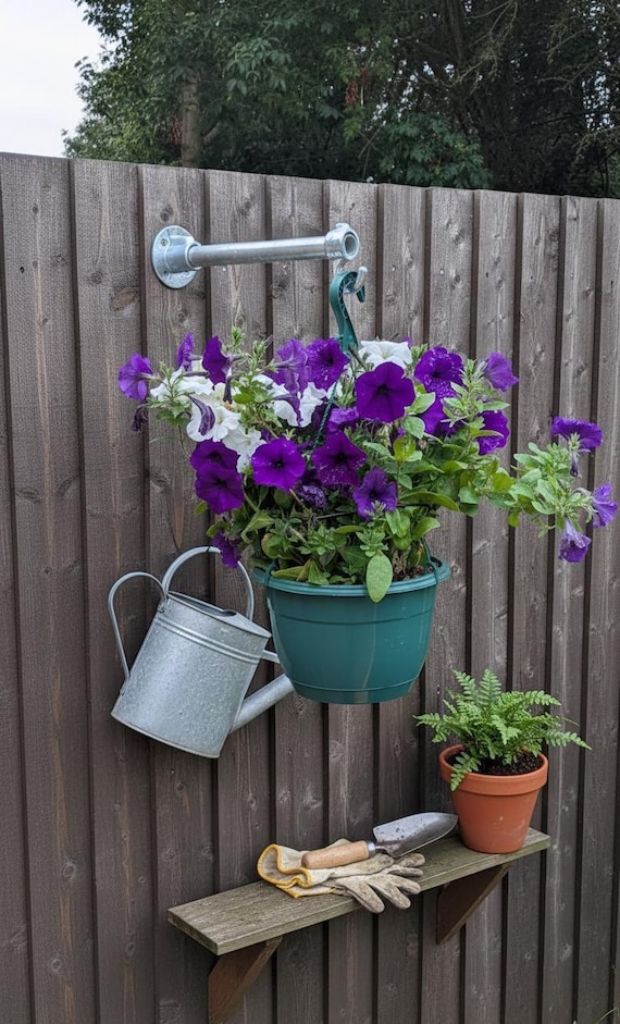 Verzinkter Blumentopf-Haken mit Rohrarm | Wetterfester Outdoor-Aufhänger | Garten Haken | Wand oder Post Halterung | Benutzerdefinierte Größe