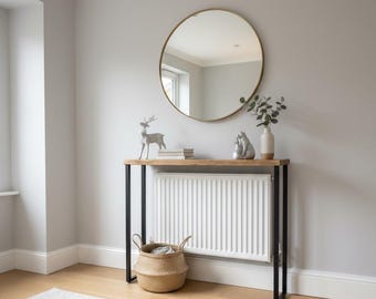 モダンでミニマリストなコンソールテーブル、オープンシェルフ、スリムなラジエーターカバー、オークまたはブラックウッド仕上げのカスタム廊下コンソール、インダストリアルな玄関