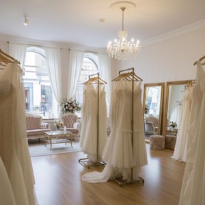 Perchero de pie cuadrado de Gold Boutique / Tamaño personalizado / Ideal para tiendas de novias y boutiques / Exhibición elegante