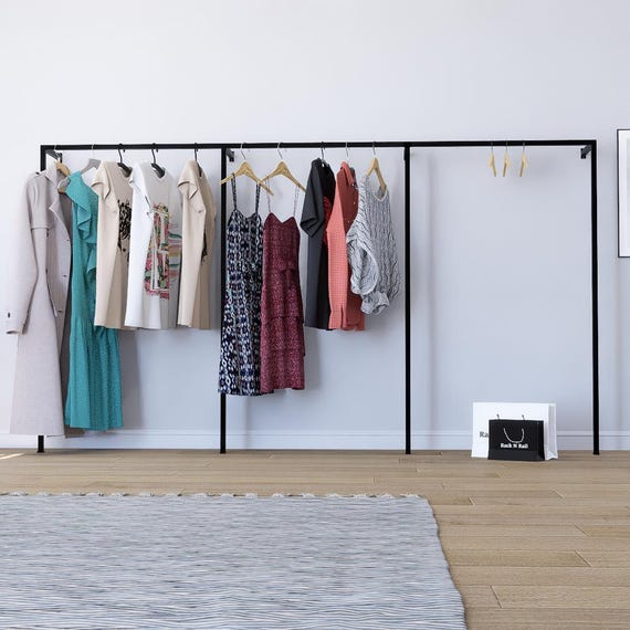 3-teiliger minimalistischer Wandkleiderständer | Schwarze Metall Kleiderstange | Platzsparendes, modernes Display für den Handel oder zu Hause | Benutzerdefinierte Größe