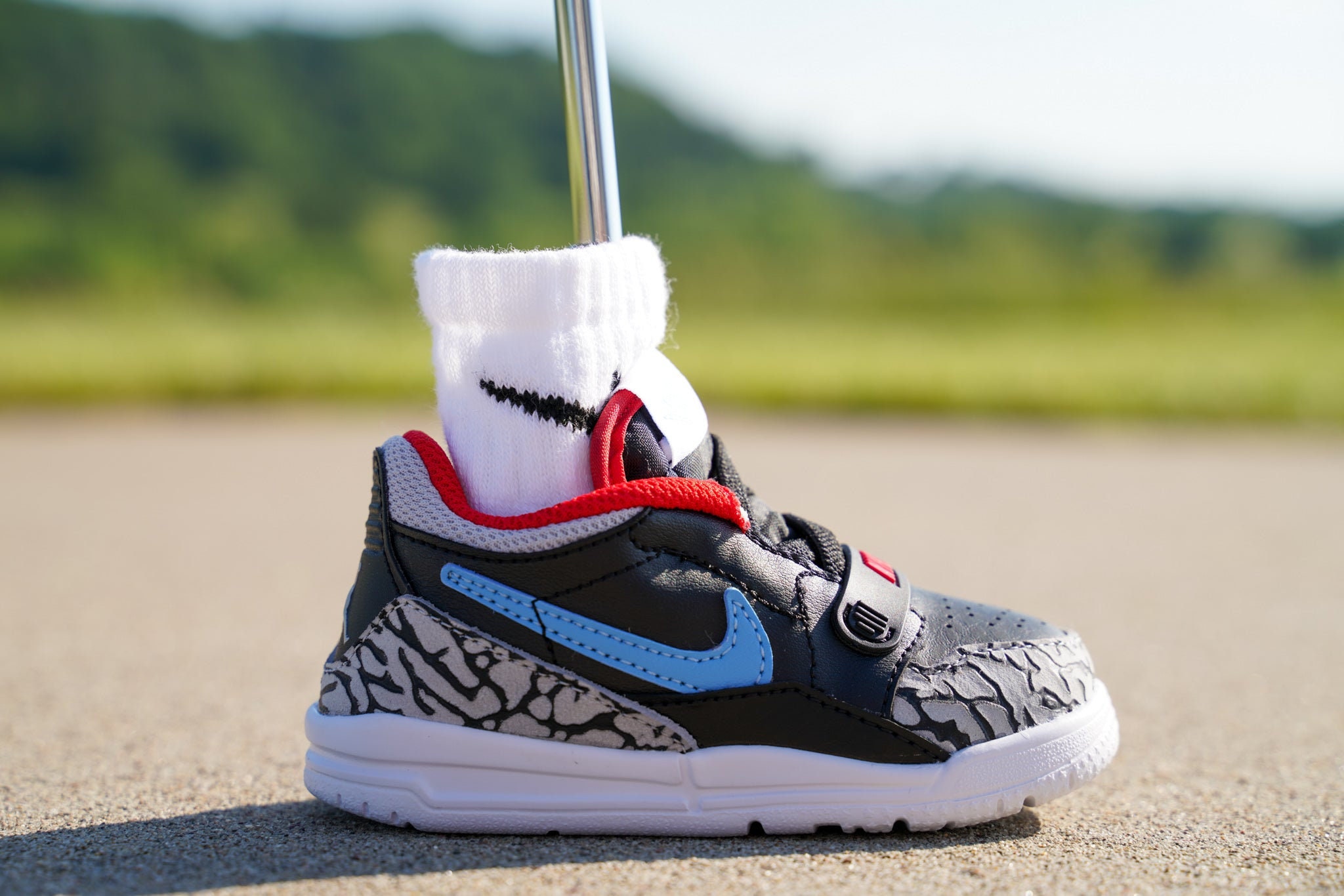 Jordan Legacy 312 Low PISTONS Standing Sneaker Putter Cover - Etsy