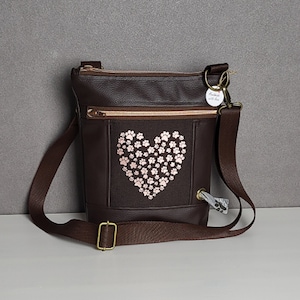Gassitasche, Umhängetasche, Hund, Leckerlitasche, Geschenkidee Hundebesitzer, Für Sie, Hundeherz, Dog Love, Tasche. Geschenk