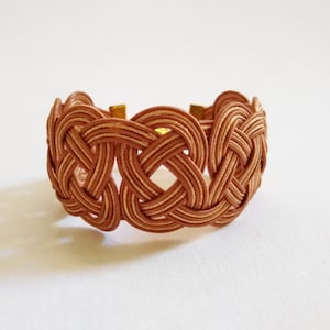 Japanese Mizuhiki bracelet/Celtic knot Mizuhiki bracelet/Light brown and gold/Hand woven