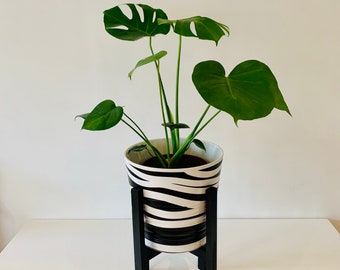 Plant pot Stand made of real 100% wood 40cm tall & 27cm wide