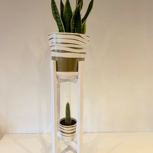 Houten plantenstandaard voor plant en pot met dubbele laag tot 90 cm hoog in 100% echt houten pannenlap in kleur naar keuze