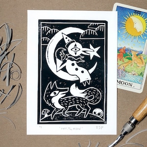 Linogravure | La carte de tarot de la lune | Décoration murale originale faite à la main de sorcières étranges imprimées à la main