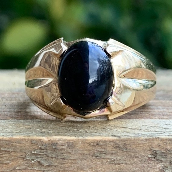 Vintage Black Onyx Ring in 10 Karat Yellow Gold/ … - image 1