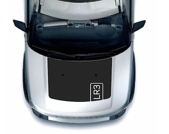 Peut inclure: Un Land Rover noir et argent avec un capot noir et un autocollant blanc "LR3" sur le capot.