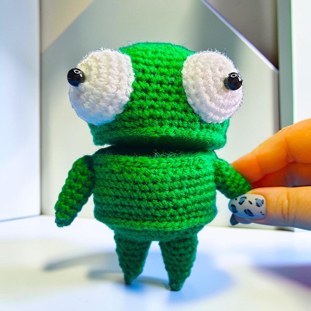 Artisanal Amigurumi Green Robot Repo, Crochet Character, Repo Robot ...
