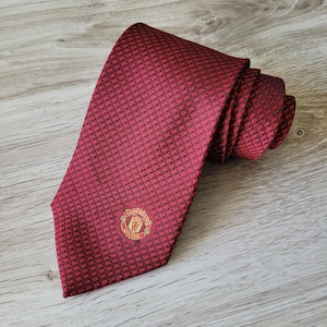 Manchester United FC Necktie Tie Football Club Soccer Team Fan Supporter Collectible Souvenir Geometric Red Black Devils Logo 100% Polyester