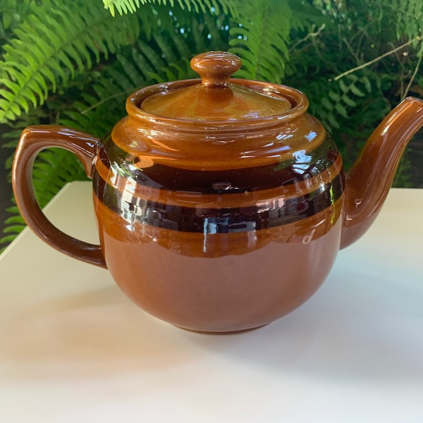 Vintage Sadler large Brown Betty teapot, double brown band