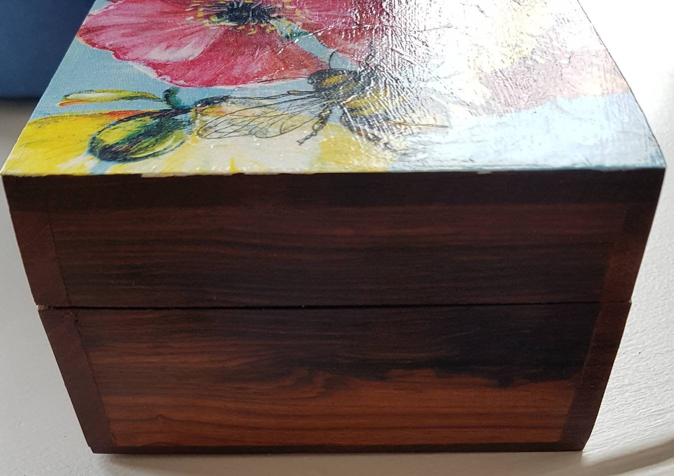 Hermosa baratija de madera pesada / caja de joyería con | Etsy