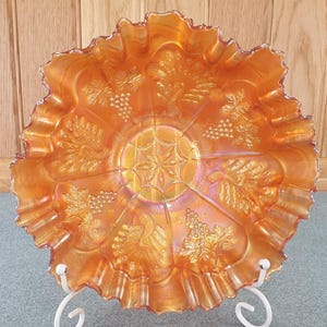 Fenton, Carnival glass bowl.