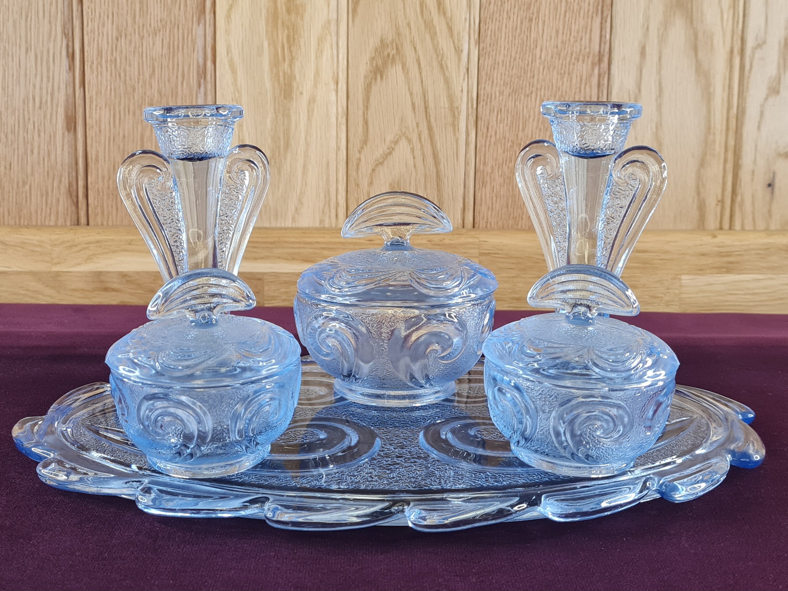 blue glass dressing table set Vibrant blue glass dressing table set by Czechoslovakian manufacturer Reich c1920s. 50. Full details and to buy https://t.co/q5ltocIe0F #annasartdeco #reichglass #artdecoglass #decoglass #dressingtableset #vanityset #blue #brightblue #deco #glass