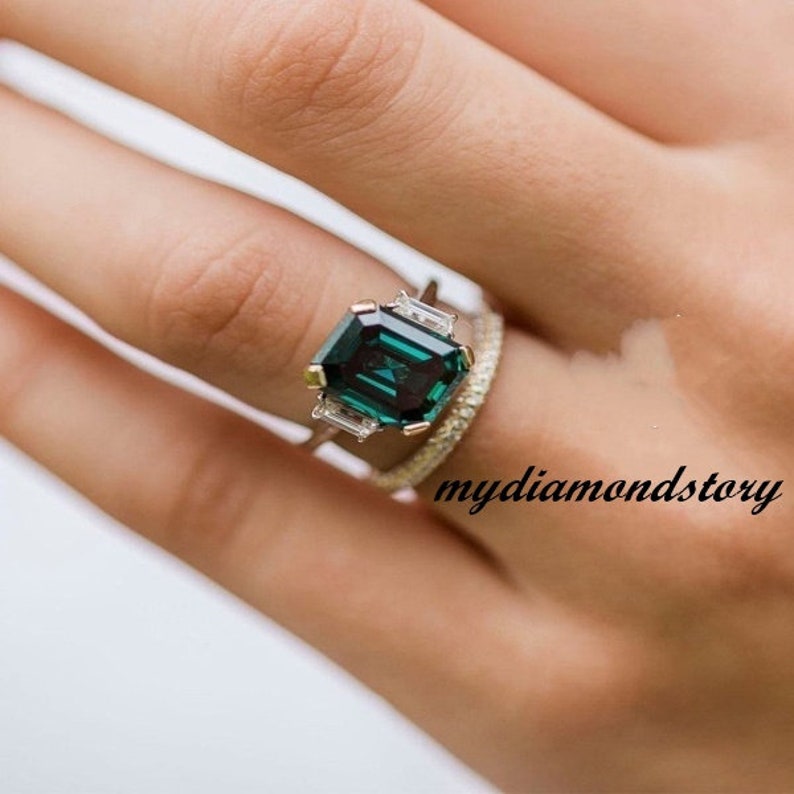 Engagement Ring 2.00 Ct Emerald Dark Green Moissanite Wedding Ring Anniversary Gift Ring Two Tone Gold Ring 14K White/&Yellow Gold Ring