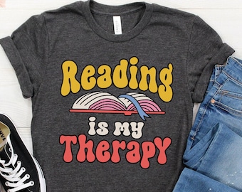 Lesen ist meine Therapie Shirt, Buchliebhaber Tshirt, Bibliothekar Tee, Bücherwurm T Shirt, Buchwurm Geschenk, Geschenk für Buchliebhaber, Buchclub Shirt