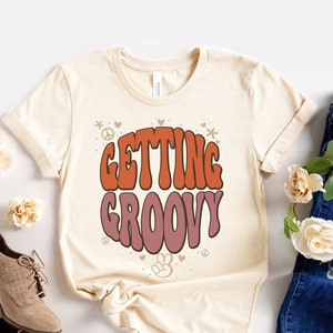 Retro Getting Groovy Shirt, Bachelorette Party Shirts, Bridesmaid Shirts, Bridal Party Tee, Team Group Squad, Girls Weekend Trip,Bride To Be