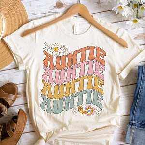 Retro Auntie Shirt, Cute Auntie Tshirt, Gift for New Aunt, Baby Announcement, Pregnancy Reveal, Hippie Groovy, Wavy Words, Preppy,Aunt To Be