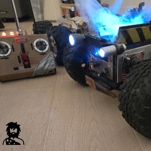 Ghostbusters Fernfallenfahrzeug & Futaba-Elektronik: Die Innenteile, die dafür sorgen, dass es funktioniert.