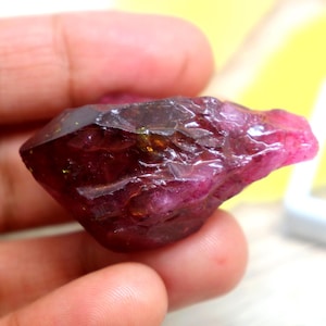 97.7ct natürlicher rosa Rubin Edelstein Roher Roher Rubin Nicht erhitzter, unbehandelter Stein Zertifizierter Rubin Chunk Rohstein Ungeschliffenes Rock Rubin Geschenk für Sie