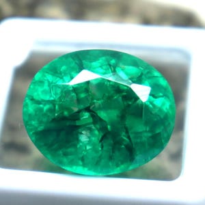 Earth Mined Green Emerald Gemstone 18ct Oval Cut Faceted Emerald Comes From Colombia Emerald Certified Loose Stone Pendant Size Emerald