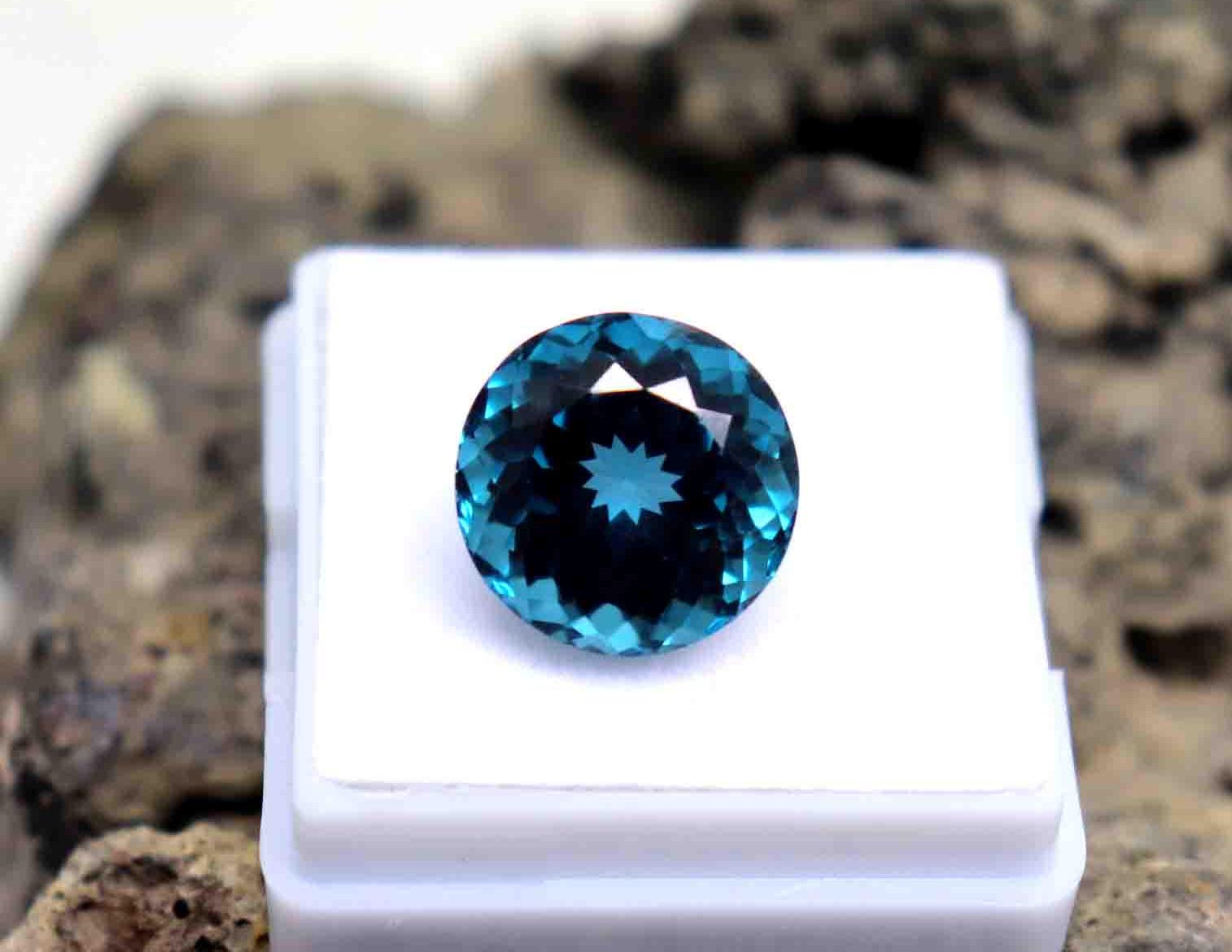 Saphir Naturel Bleu De 34 Carats - Coupe Ronde, Oeil Propre, Non Traité - Certifié AGL - Cadeau Inclus