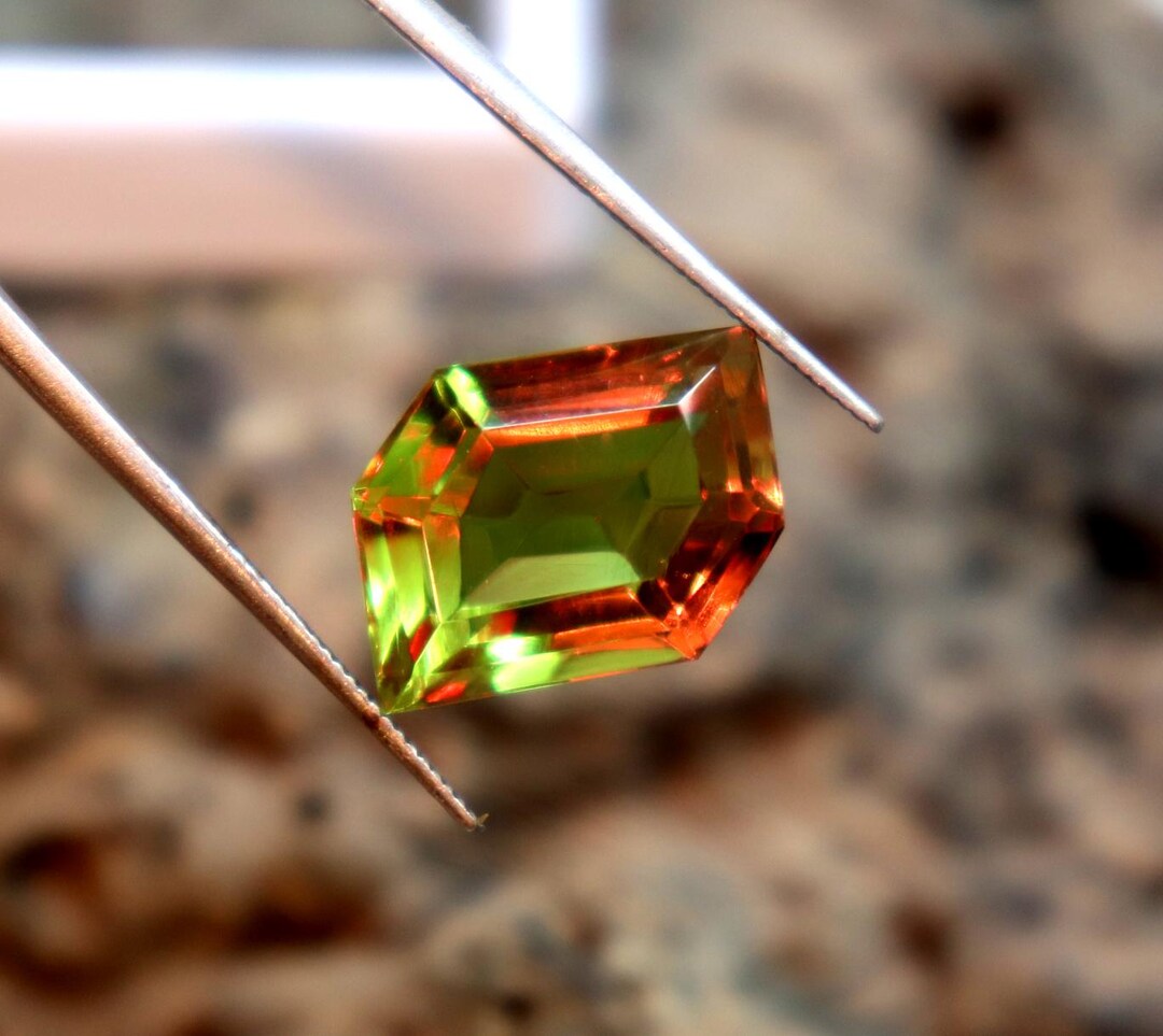 Alexandrite Naturelle 9,60 Ct Changement De Couleur - Certifiée AGSL, Taille Asscher, Pur à La Loupe