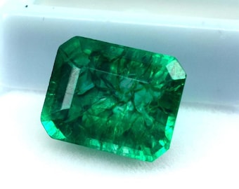 Colombian Emerald Natural Certified Emerald 9.5Carats Emerald Cut Faceted Green Columbian Emerald Ring Emerald Pendant Earth mined Emerald