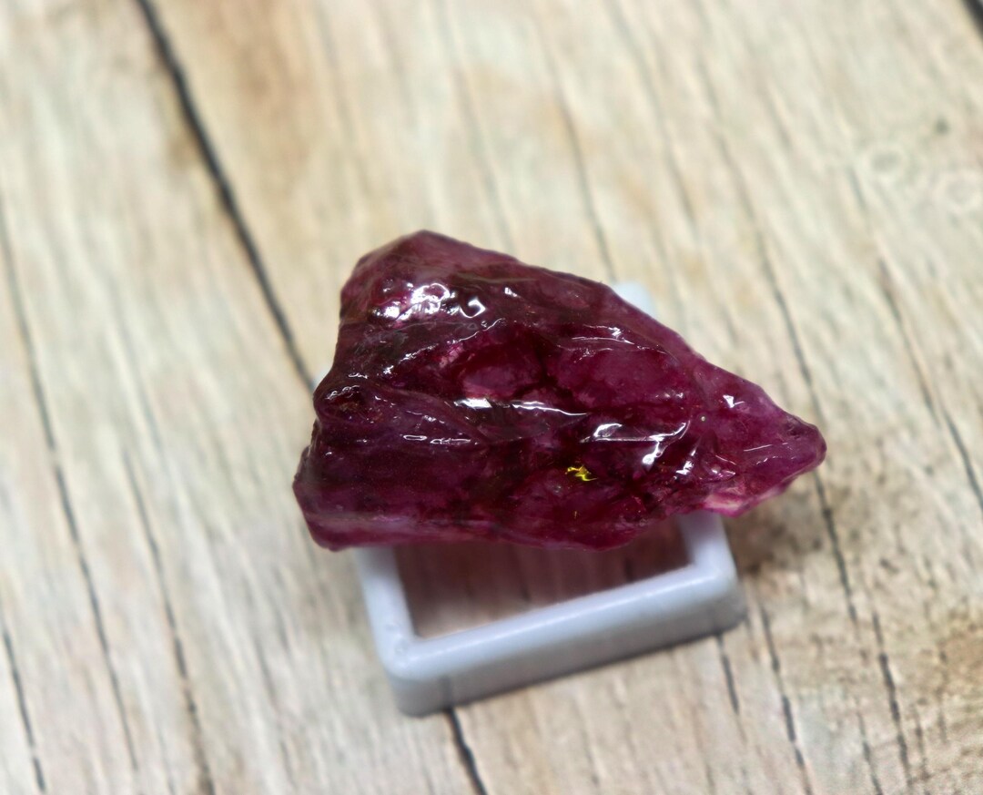 96.6ct Earth Mined Red Ruby Gemstone Chunk Rough Ruby Loose Uncut Rock ...