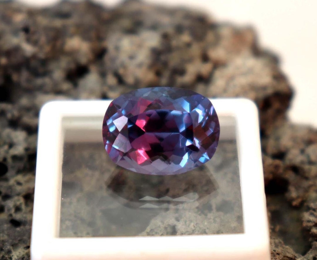 Alexandrite Geode Natural Color Changing Alexandrite Gem AAA Loose Alexandrite Cushion ...