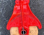 Vintage Starline Cast Iron Barn Block with Wooden Pulley