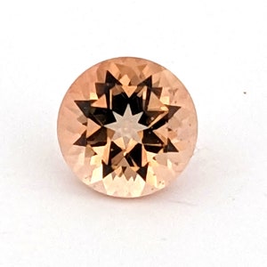 Topazio rosa naturale sfaccettato tagliato dal topazio della miniera del vento solare, Juab Co. Utah (fonte diretta della miniera)