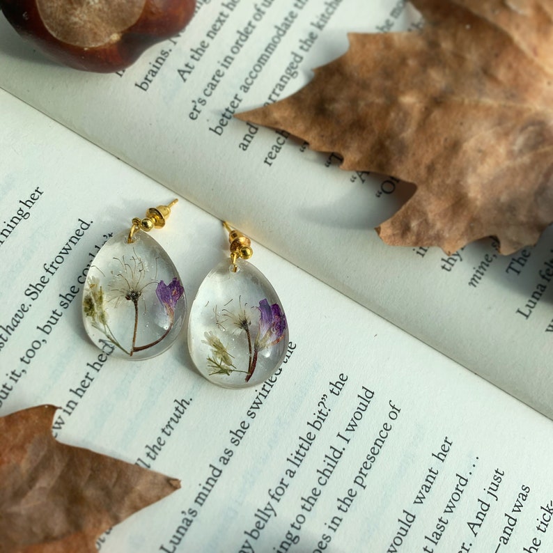 Nature inspired Resin Earrings With Pressed Flowers Real Pressed Flower Earrings Clear Drop Earrings