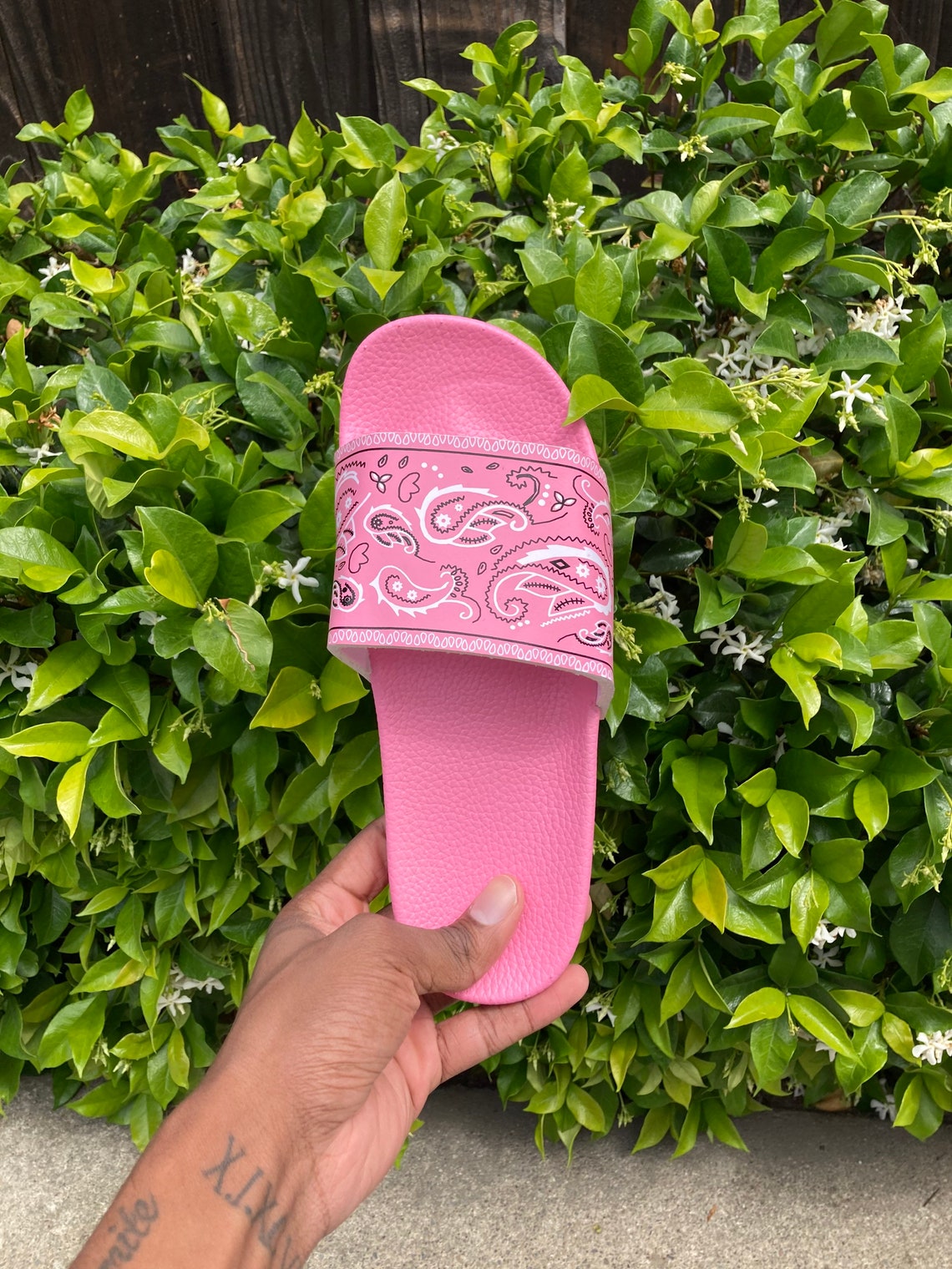 white bandana slides