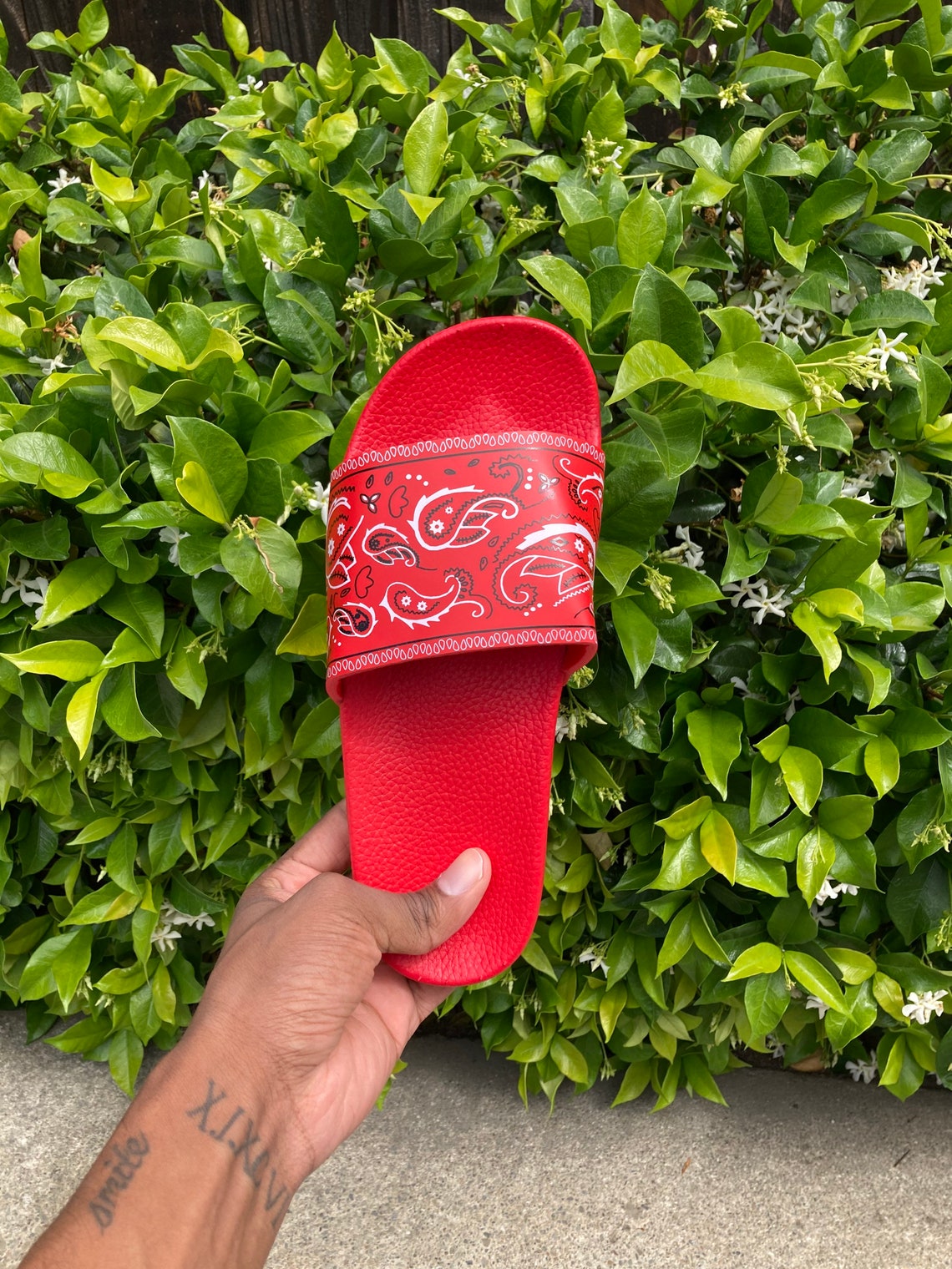 white bandana slides