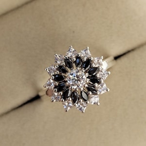 Moissanite Blütenring Marquise Blume Blume Edelstein Ring Kanal und Halo Blume Verlobungsringe in 925 Sterlingsilber