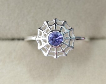 Vintage Art Deco Tanzanite Ring: Spiderweb Filigree, 4mm Gemstone