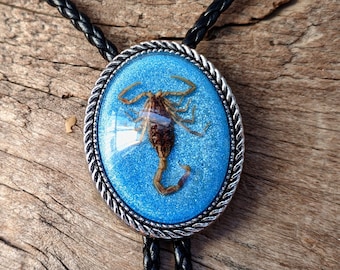 Cravatta Bola Bolo Blue Real Scorpion - Collana nuziale - Corda in pelle PU - Cowboy occidentale - Cravatta stile nativo americano