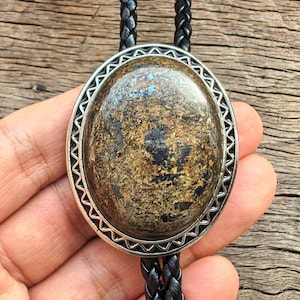 Crazy Agate Bolo Tie: Western Cowboy Necklace