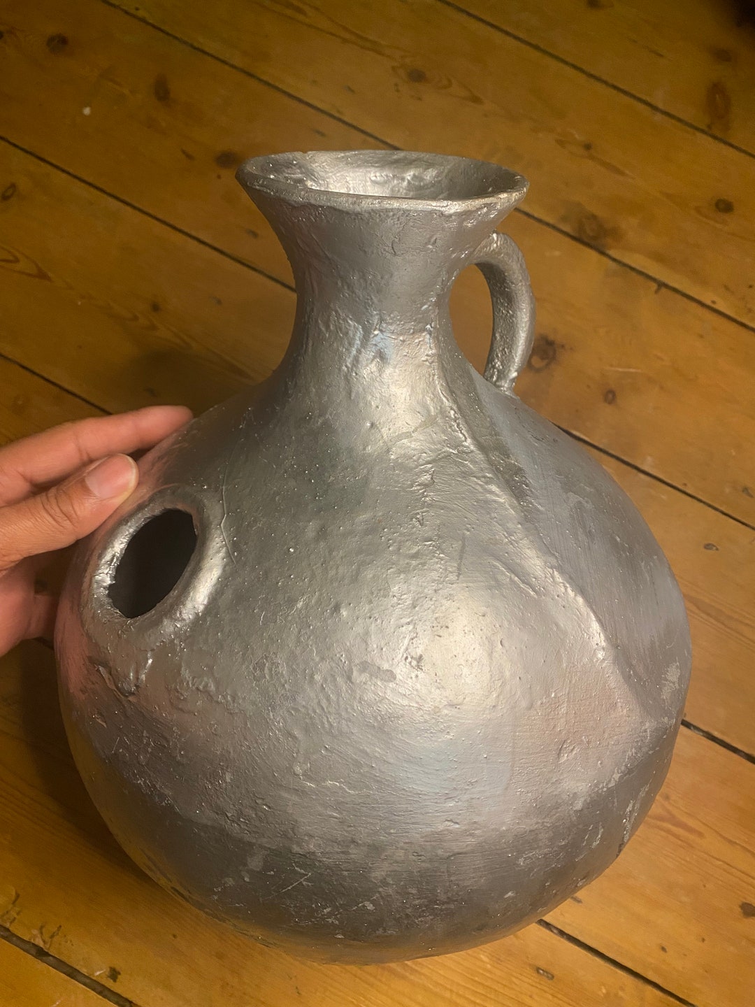 白い陶器の民族楽器 イボドラム（UDU） 白い陶器の民族楽器 イボドラム（UDU）