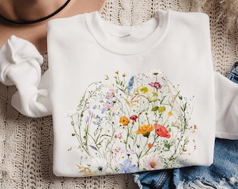 Wildflower Sweatshirt, Cottagecore Clothing, Botanical Sweatshirt, Pressed Flowers Sweatshirt, Cottagecore Gifts, Floral Shirt, Boho Sweater