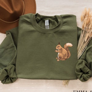 Squirrel Sweatshirt, Squirrel Gifts, Nature Lover Gift, Camping Crewneck, Woodland Animals, Outdoors Shirt, Animal Shirt, Vintage Sweater